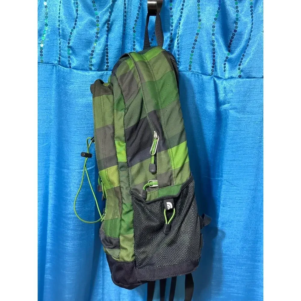 The North Face Jester Backpack 19 In H Green Padded Back Panel Unisex